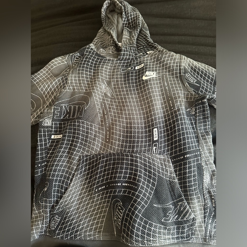 Youth medium Nike hoodie . In excellent shape , no holes . Smoke free home